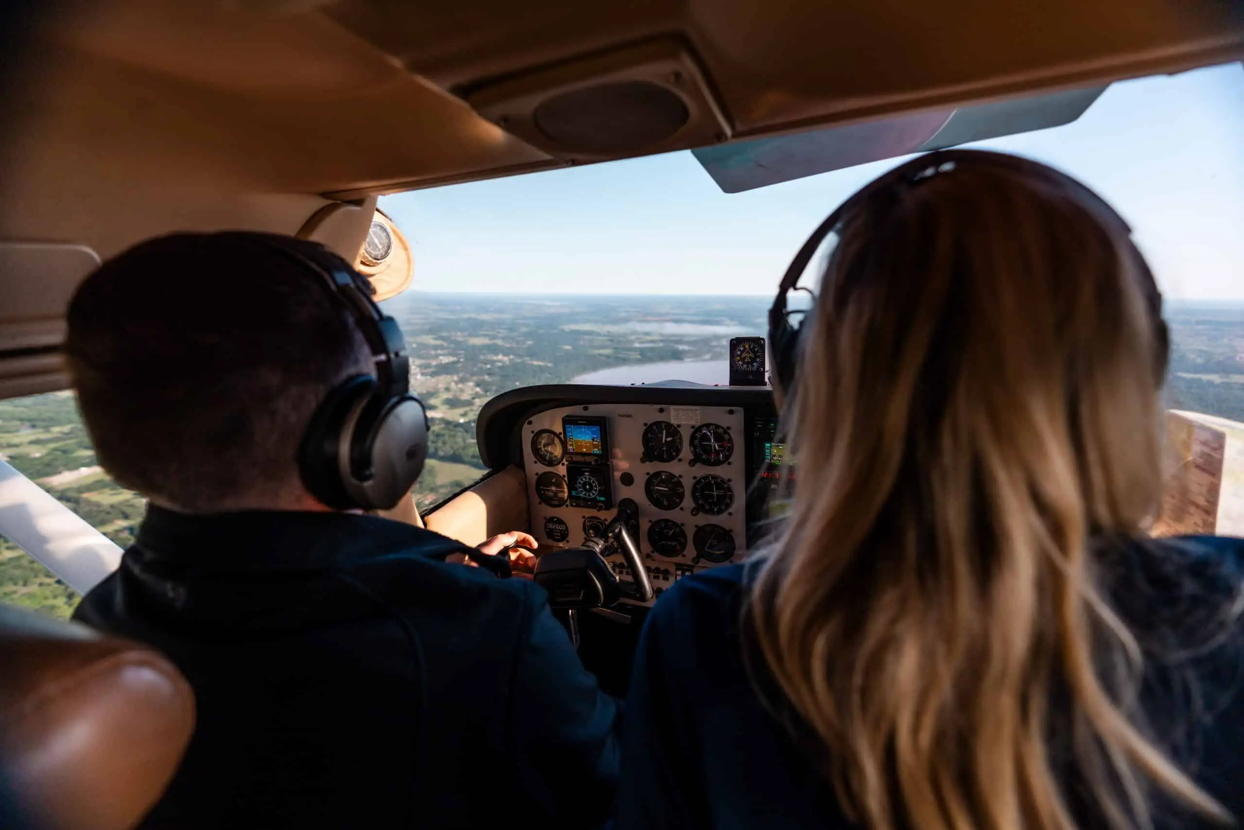 Student pilot experiencing their first discovery flight over Fort Worth